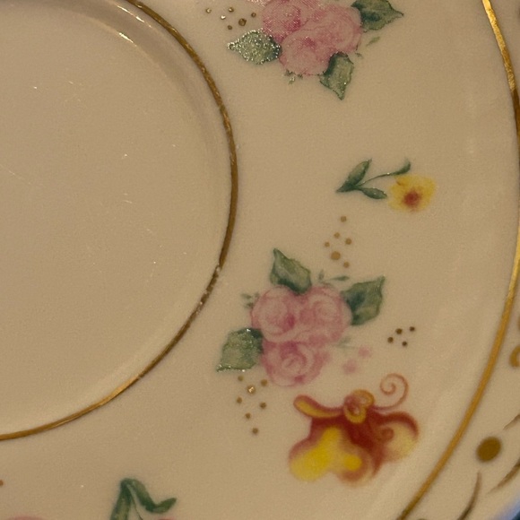 Walt Disney Parks Alice in Wonderland Coffee Cup Tea Cup & Saucer Gently Used - Picture 8 of 11